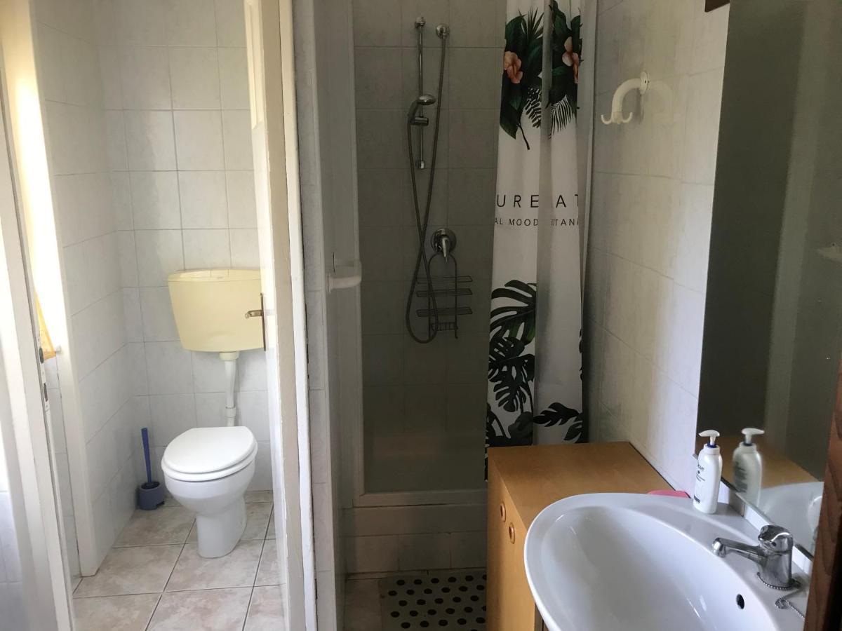 B&B " Guzzi - Inn " Манделло-дель-Ларіо Екстер'єр фото
