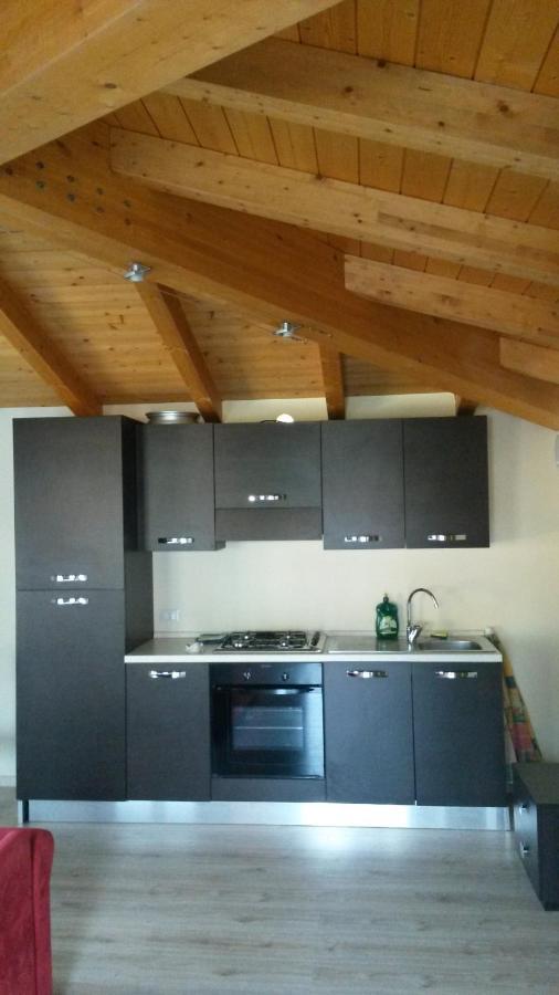 B&B " Guzzi - Inn " Манделло-дель-Ларіо Екстер'єр фото