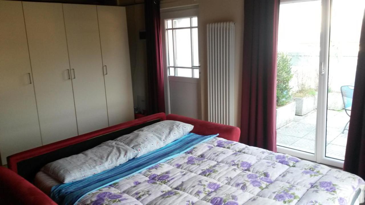 B&B " Guzzi - Inn " Манделло-дель-Ларіо Екстер'єр фото